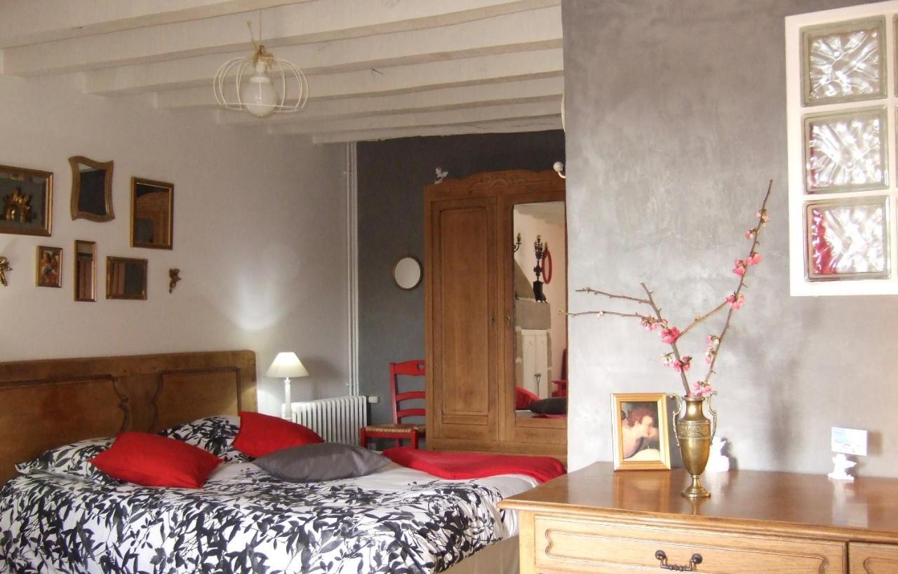 Chambre Des Anges & Roulotte Proche Mont Saint-Michel, L'Angeviniere Bed and Breakfast Εξωτερικό φωτογραφία