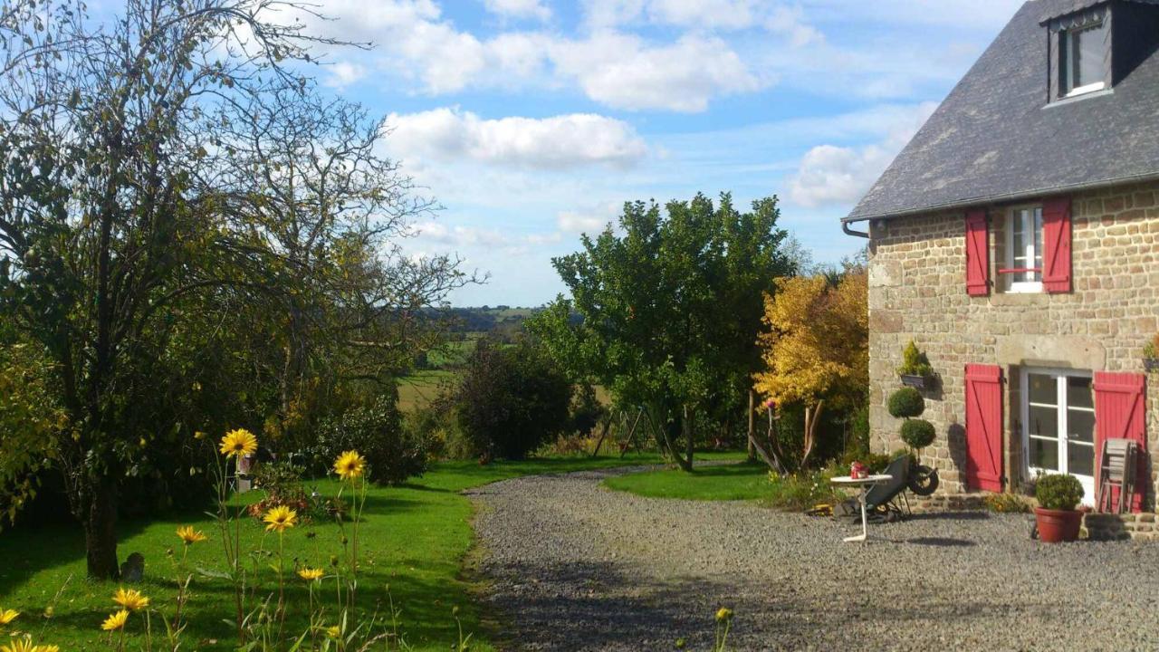 Chambre Des Anges & Roulotte Proche Mont Saint-Michel, L'Angeviniere Bed and Breakfast Εξωτερικό φωτογραφία