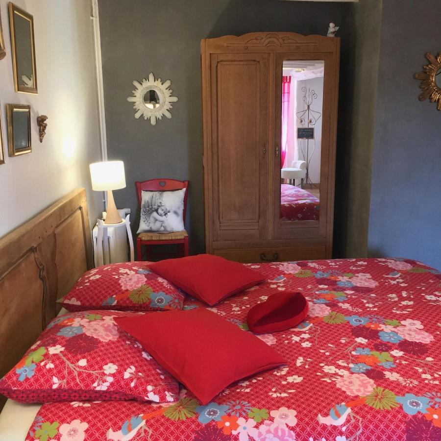 Chambre Des Anges & Roulotte Proche Mont Saint-Michel, L'Angeviniere Bed and Breakfast Εξωτερικό φωτογραφία