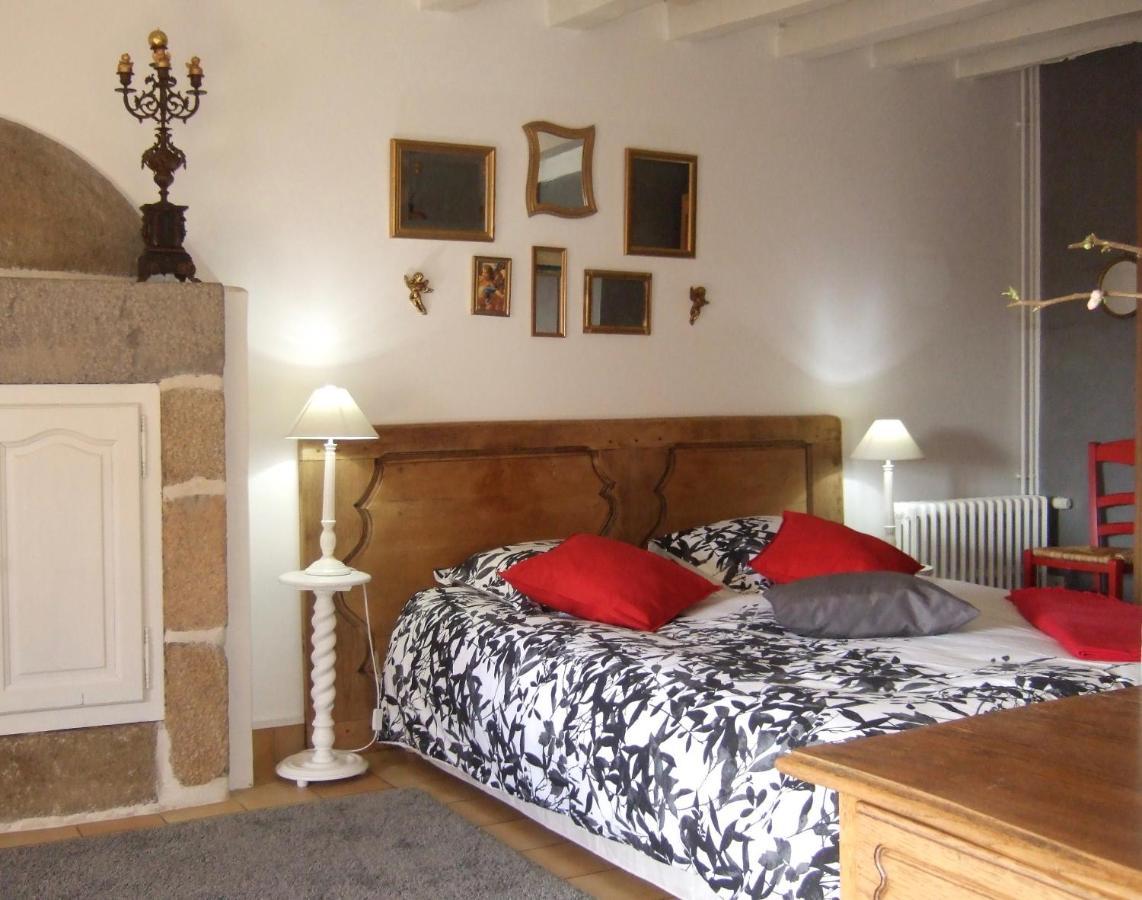 Chambre Des Anges & Roulotte Proche Mont Saint-Michel, L'Angeviniere Bed and Breakfast Εξωτερικό φωτογραφία